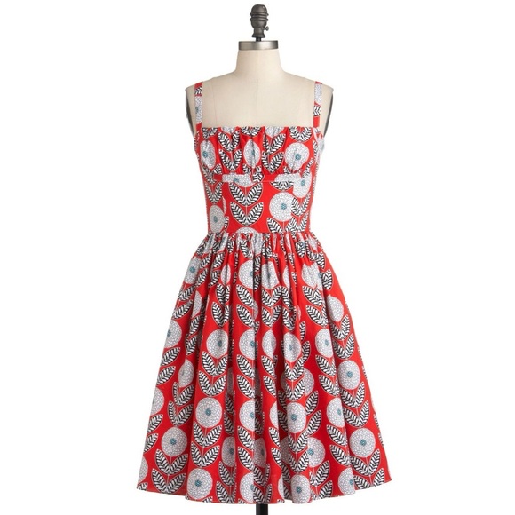 Bernie Dexter Dresses & Skirts - ❤️ Bernie Dexter Paris Pinup Dress in Chrysanthemum ❤️